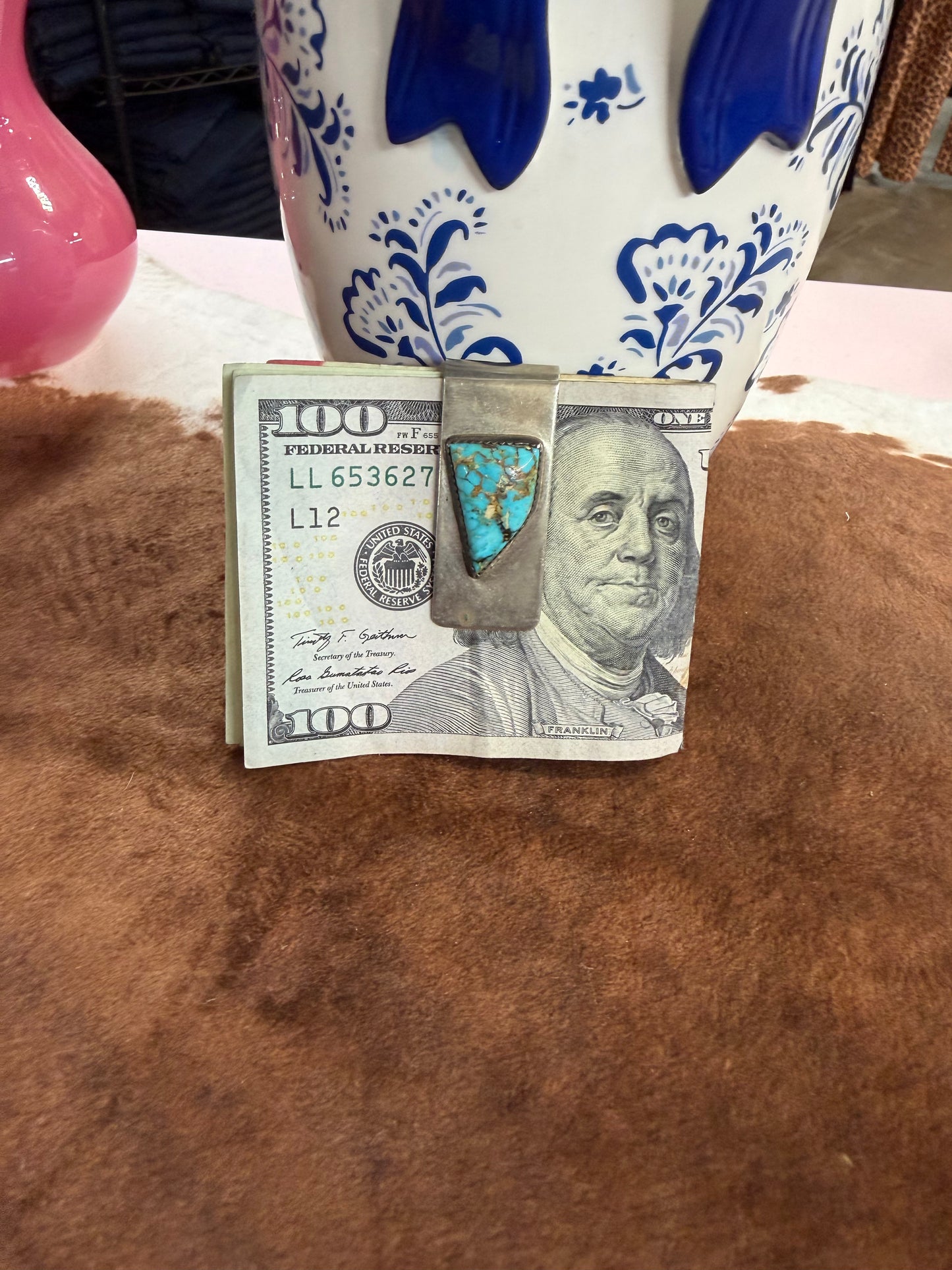 Money pendent