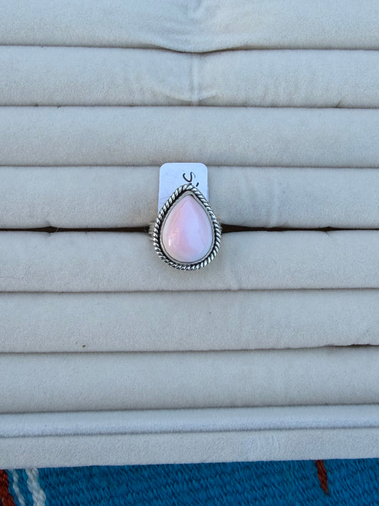 Pink conch size 6